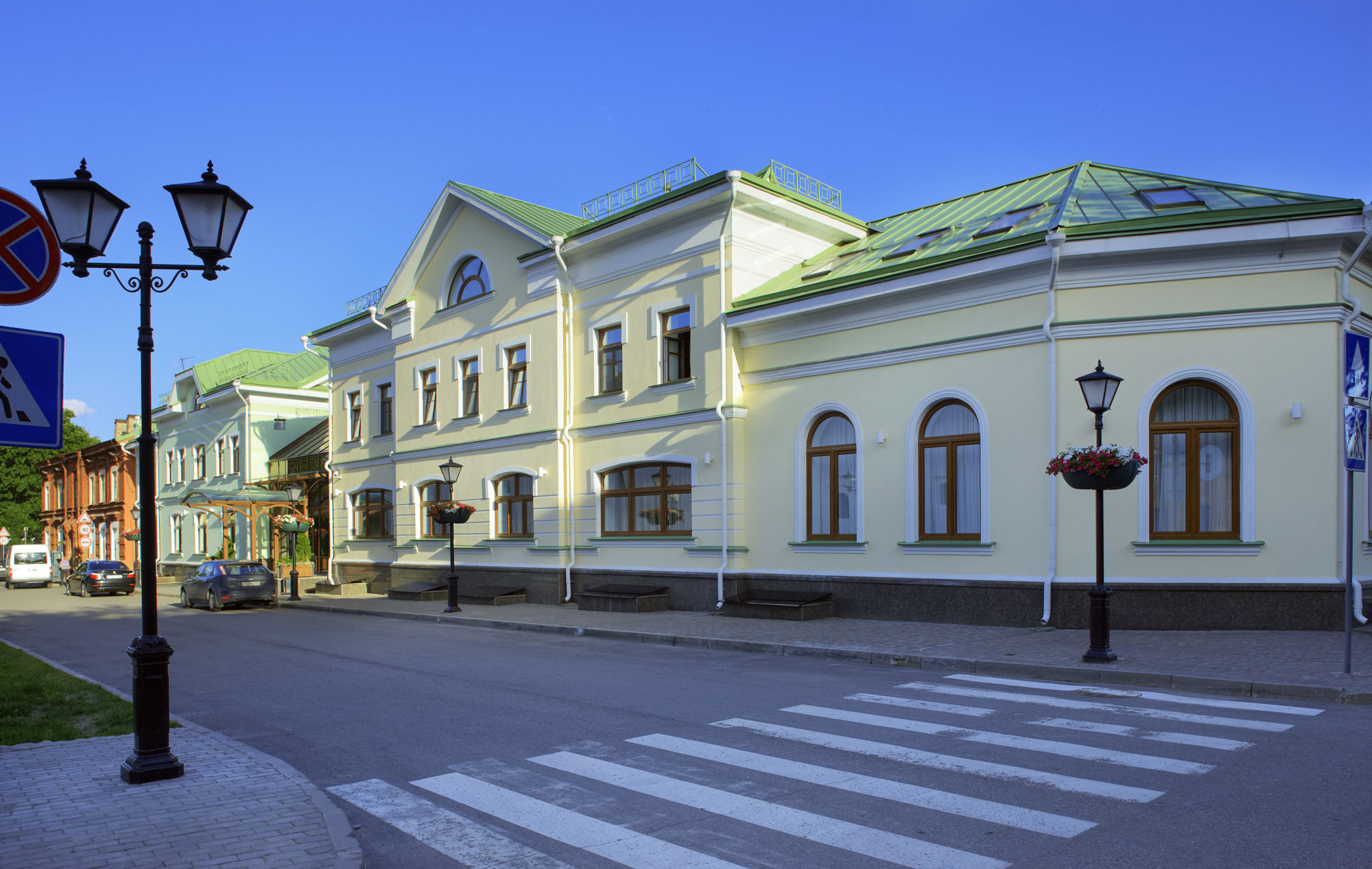 Hotel Dvor Podznoeva - Business Building Pskow Exterior foto